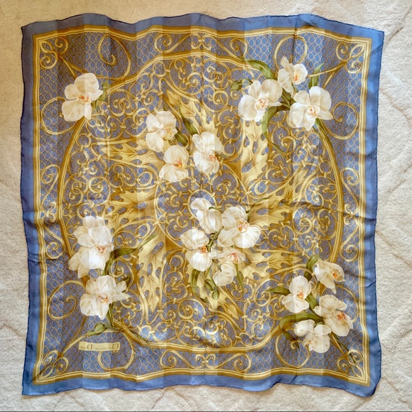 Christian Dior Vintage Silk Scarf. - Picture 4 of 7